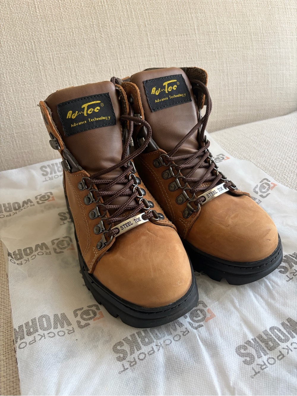 Women’s Brown Steel-Toe Work Boots - Picture 2 of 5